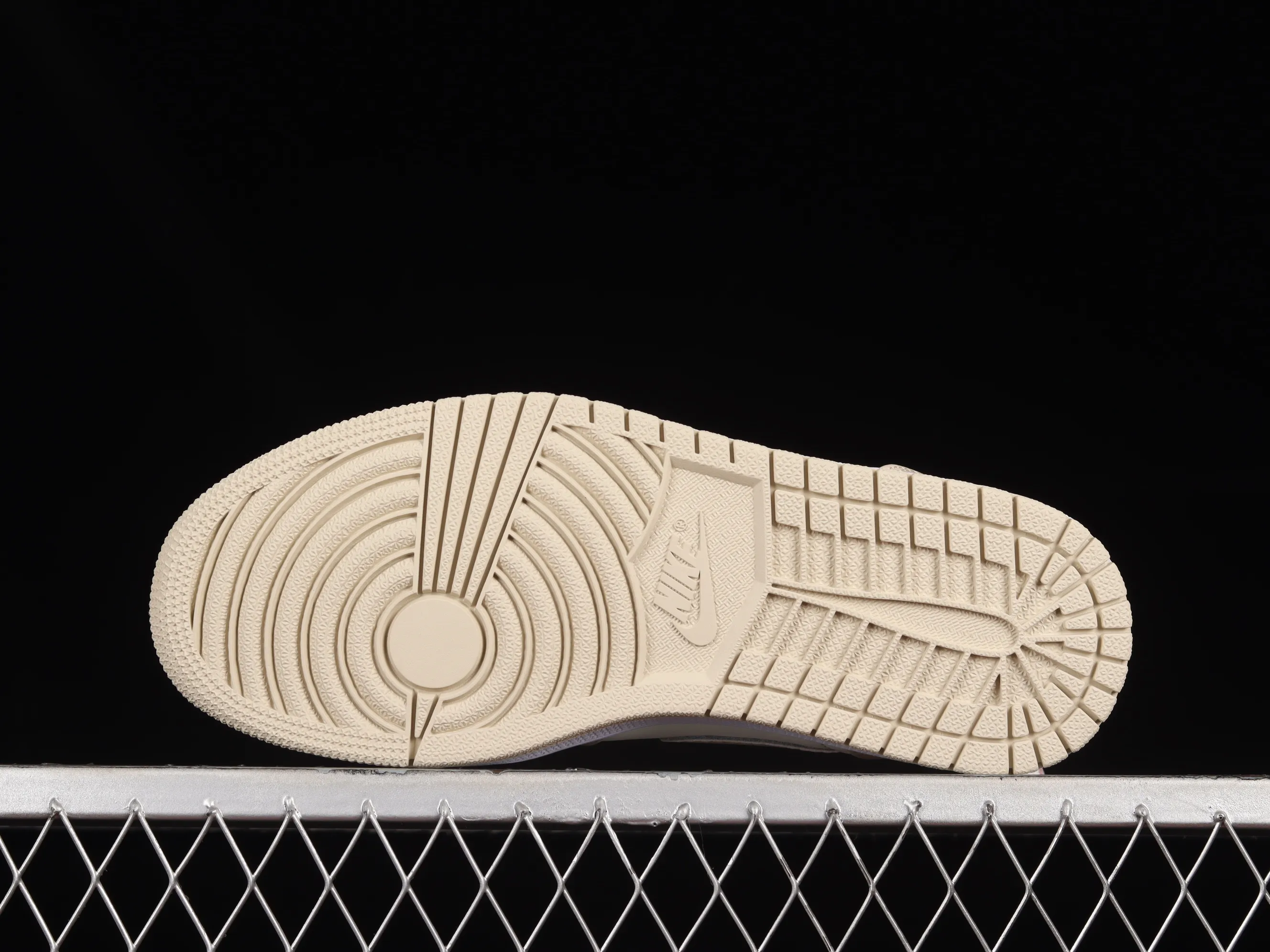 All Categories Air Jordan Jordan Series Basketball Shoes Air Jordan 1 Low Z Version Air Jordan 1 Low "GCEL" AJ1 Joe 1 Garcinia Color Retro Culture Leisure Sports Shoes FB7168-121